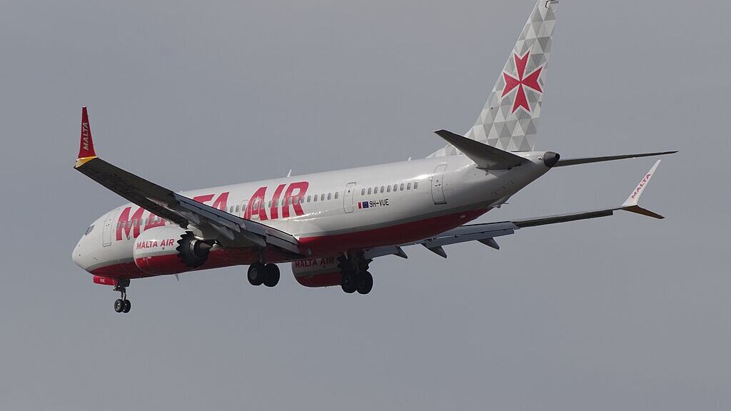 Malta Air, parasole spegne un motore in volo: cosa è successo sul Cracovia-Bergamo