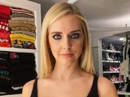 Chiara Ferragni nel mirino del web: "Altro che push up, sei incinta"
