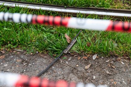 Milano, principio di incendio sul tram 27: le immagini 9