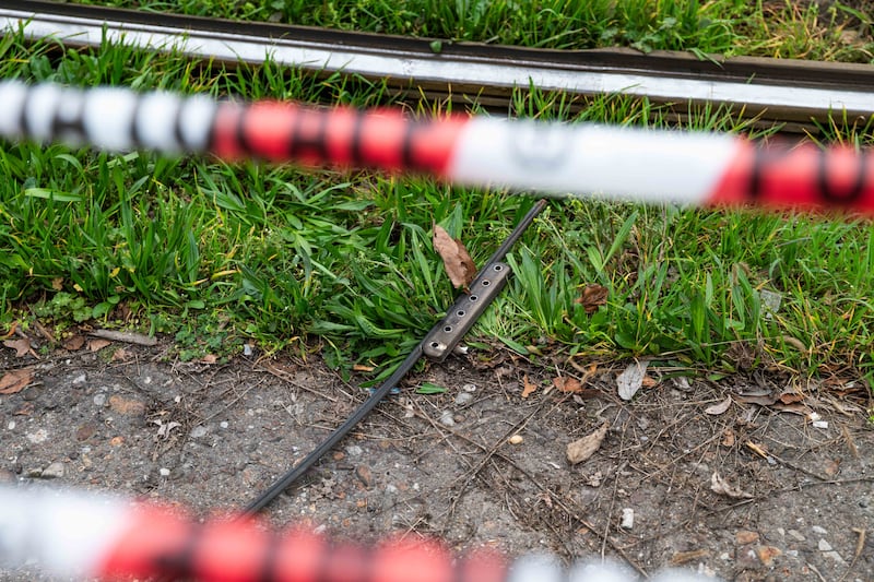 Milano, principio di incendio sul tram 27: le immagini 9