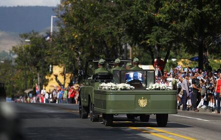 Il corteo funebre di Fidel Castro a Santiago 6