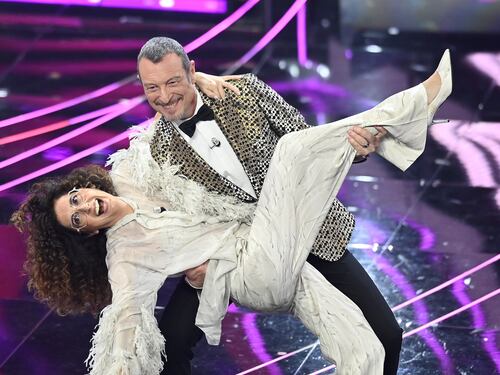 Sanremo 2024: ecco il look della terza serata del Festival di conduttore, co-conduttrice e ospiti