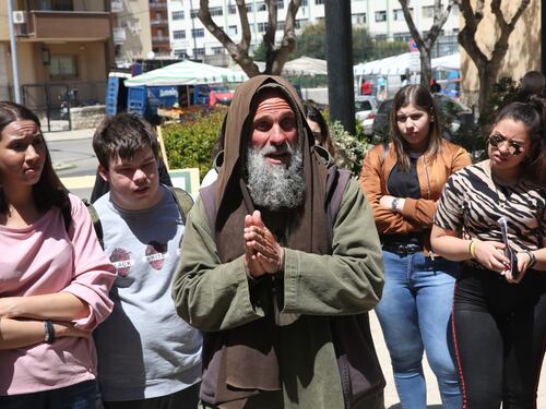 Da 7 giorni in sciopero della fame contro il decreto espulsione. Frate missionario prega per il ghanese Paul