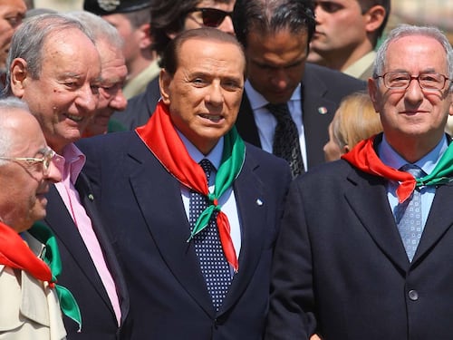Renzi invoca lo spirito di Onna