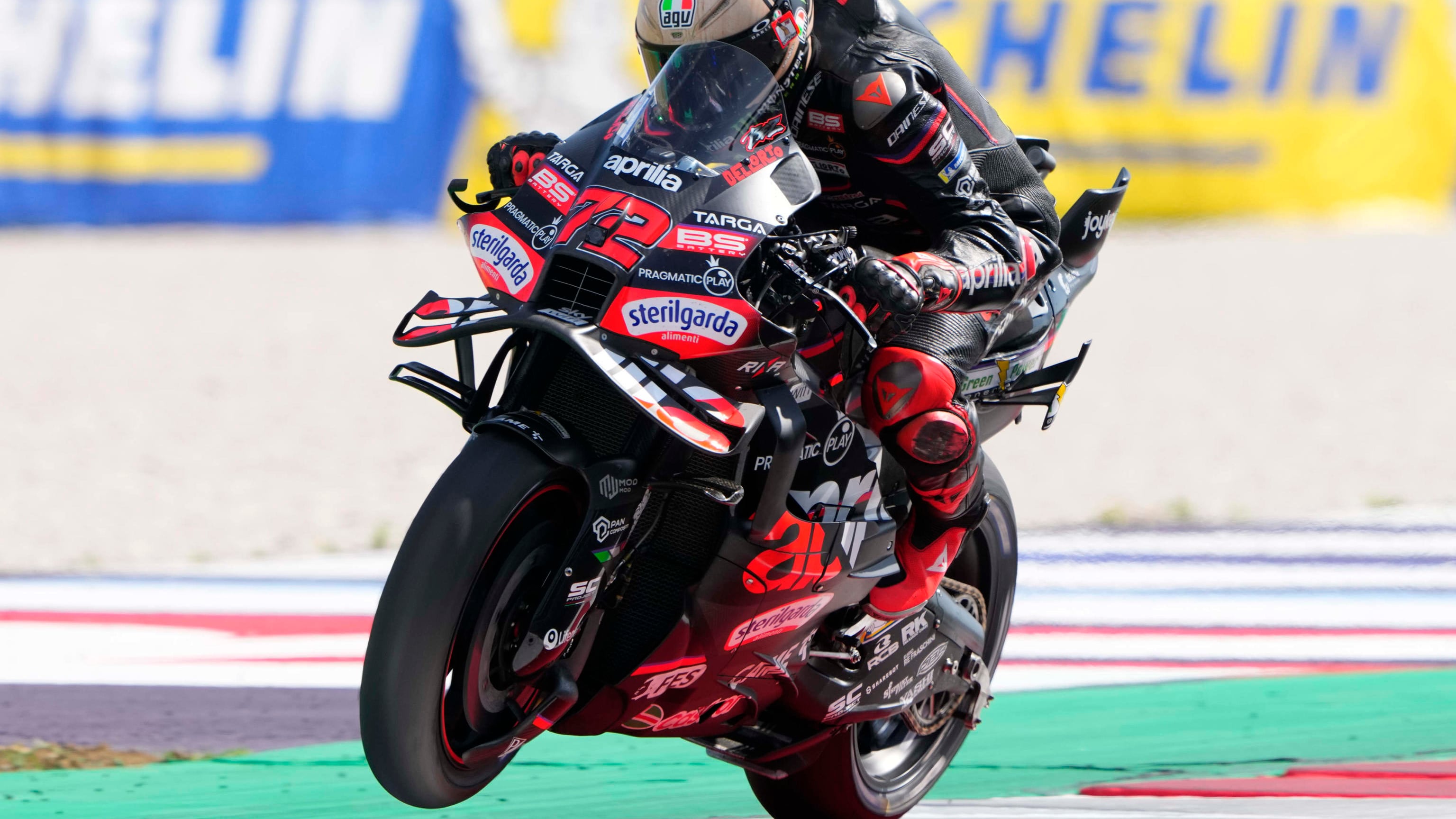 MotoGP, Bezzecchi da urlo a Misano: conquista la pole e la Sprint Race