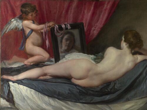 Un'orgia di immagini sul mistero della donna