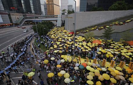 Hong Kong scende in piazza un anno dopo 1