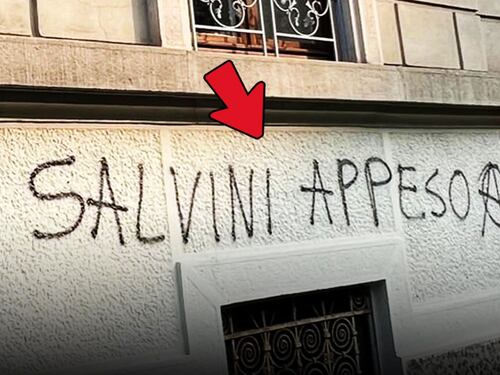 Scritta choc su un muro a Milano contro Matteo Salvini. Il ministro:"Nessuna paura"