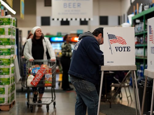 “Trump in difficoltà, ma non c’è un’ondata di entusiasmo democratico”. Il paradosso del Kansas, dove i dem sognano la vittoria dopo 90 anni