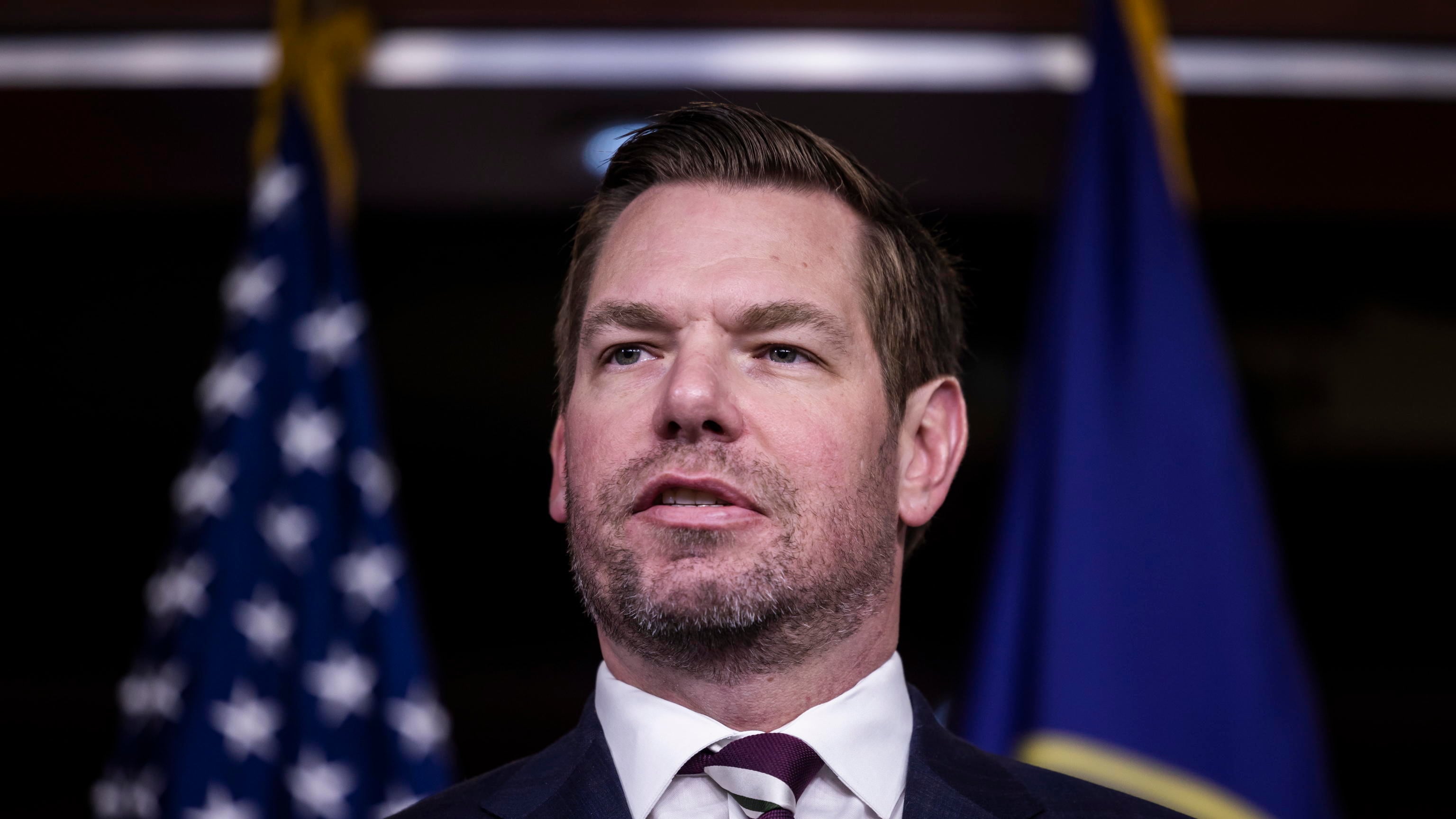 Accuse di violenza sessuale: si dimette il candidato dem Eric Swalwell