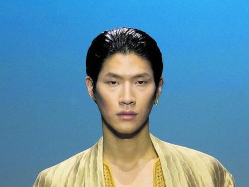Voglia di leggerezza e contrasti perfetti. Da Armani in scena l'armonia dell'uomo