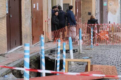 Napoli in ginocchio per il maltempo: danni e disagi in tutta la città 3