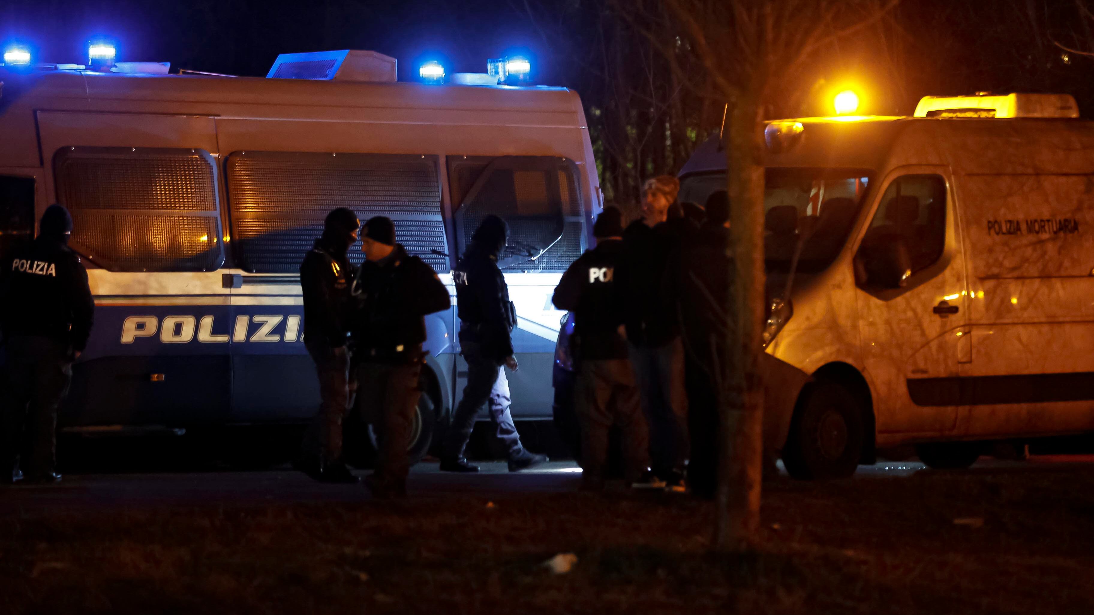 L'arresto, l'"alt" e l'arma a salve. Spacciatore ucciso dalla polizia