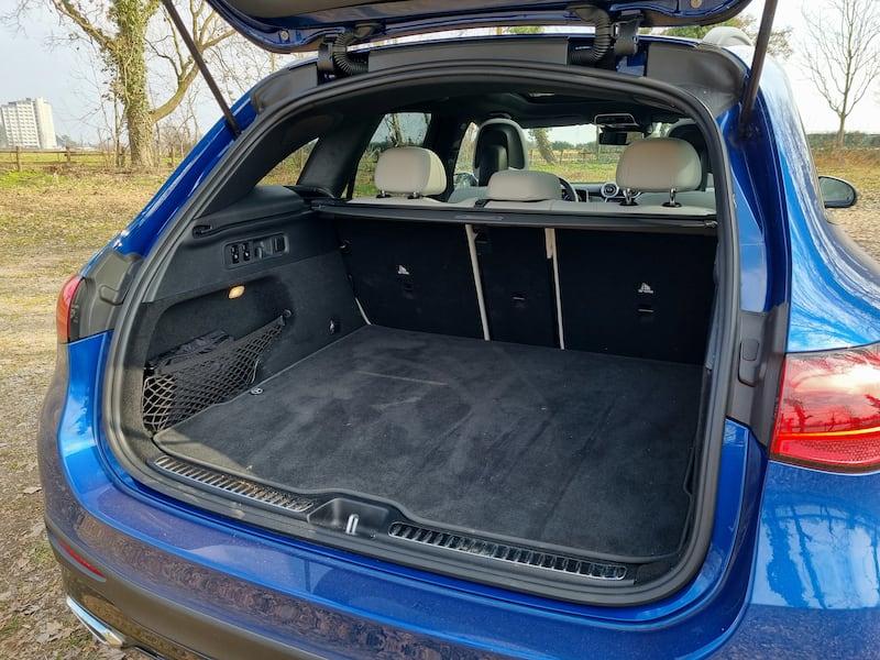 Mercedes-Benz GLC, guarda le foto 8