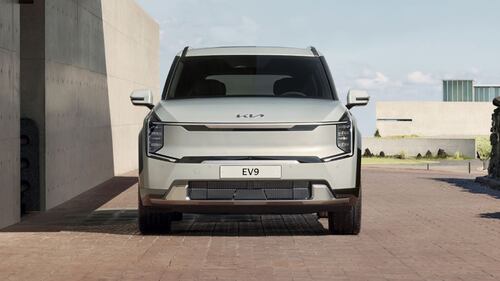 Kia EV9, le foto del nuovo SUV elettrico a sette posti  8