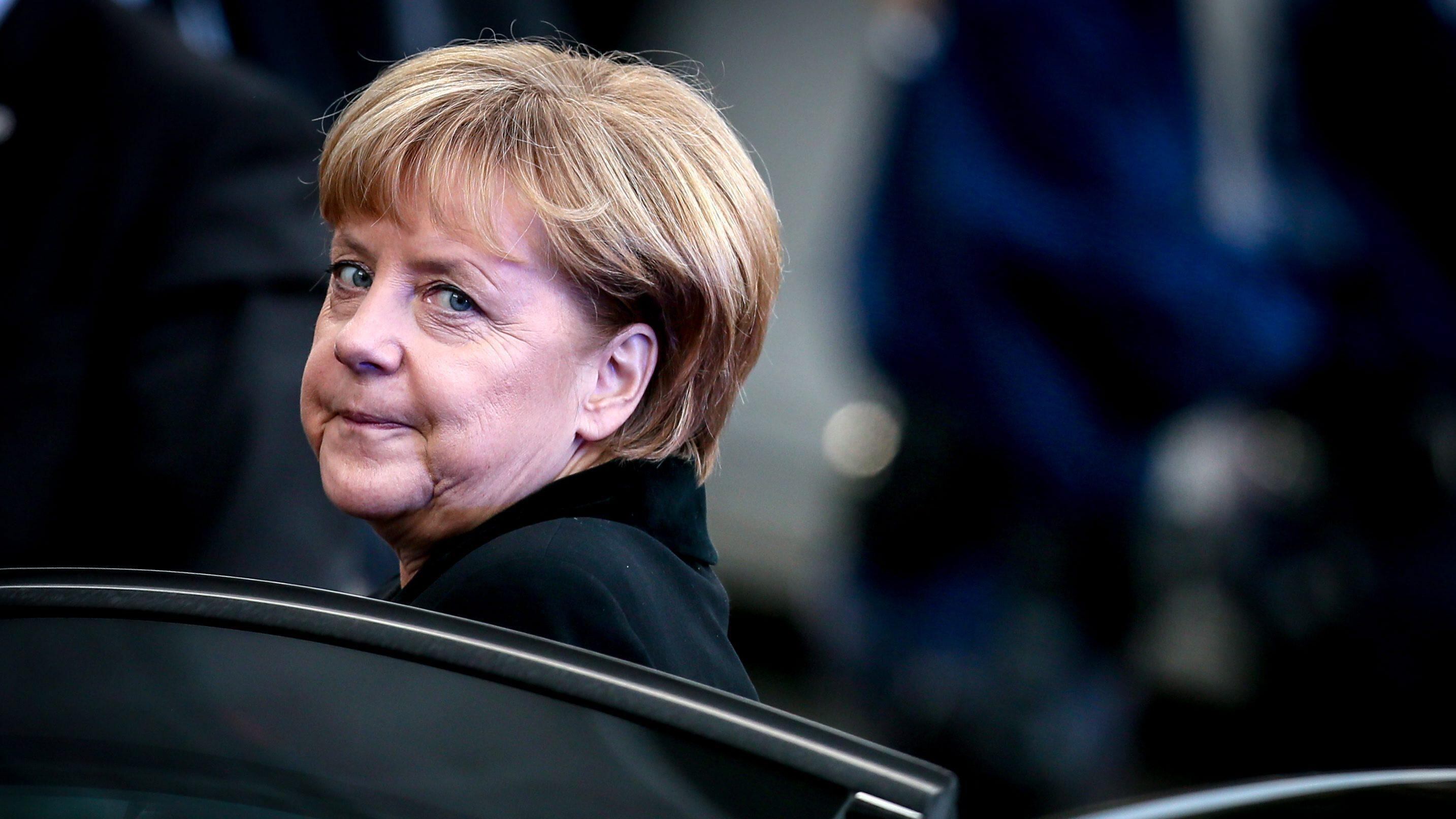 La Merkel a gamba tesa sull'Italia: "Le riforme non sono sufficienti"