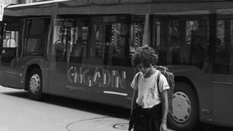 La foto del figlio di Belen Rodriguez indigna il web. "La prima cosa è l’educazione"