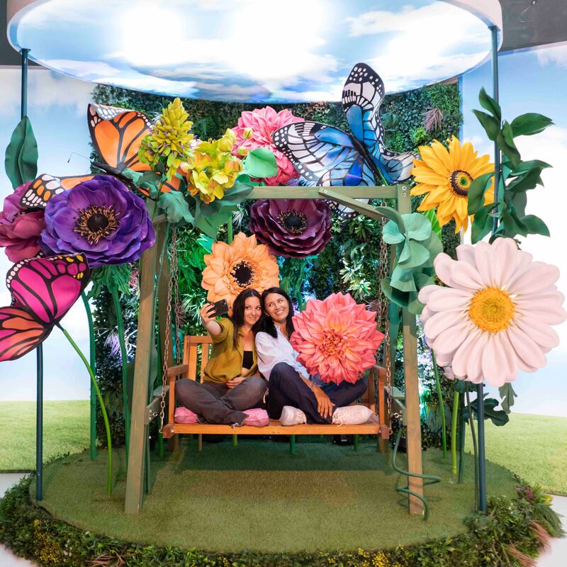 Love, the Immersive Experience 8