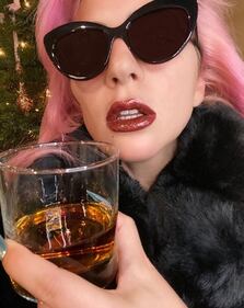 Lady Gaga, selfie in quarantena 4