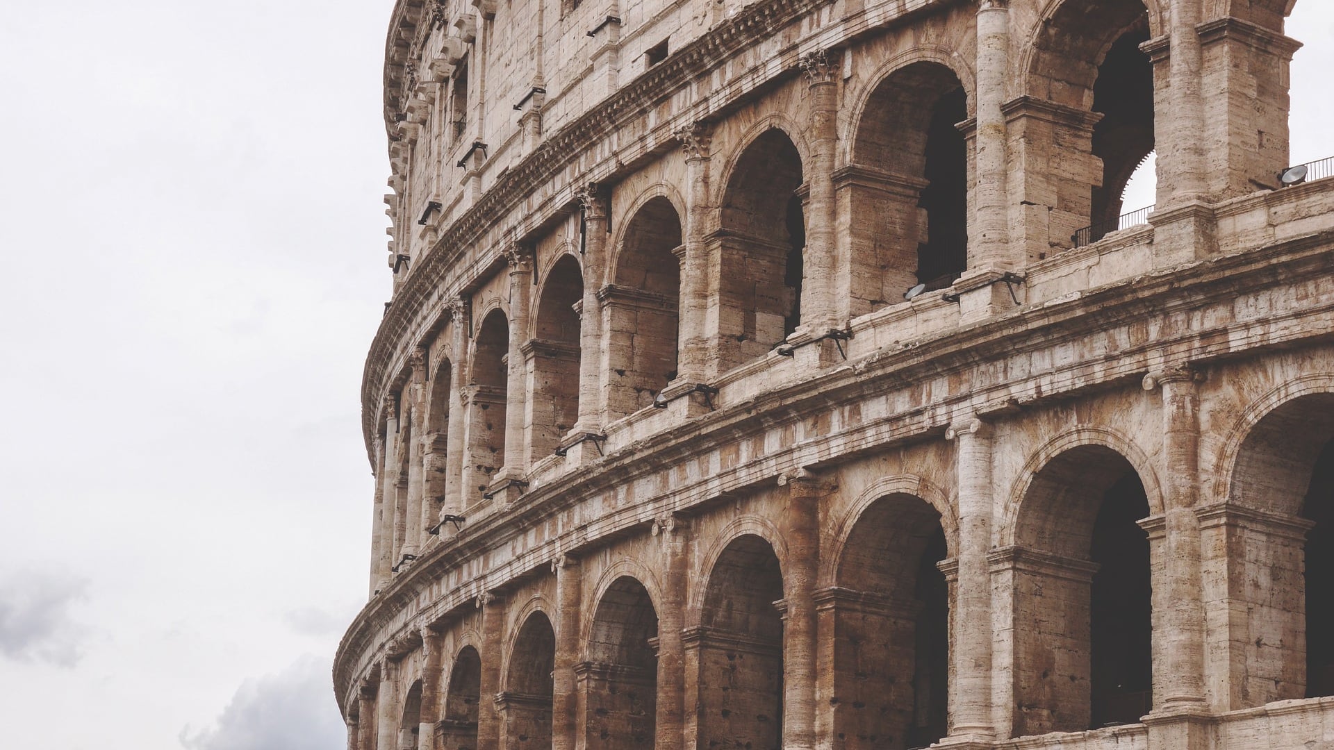 "Cancellate gli antichi Romani"