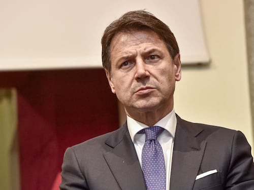 Covid, dimissioni bluff di Conte. “Sapeva che l’audizione saltava”