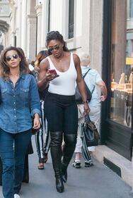 Serena Williams, seno in mostra alla Milano Fashion Week 11