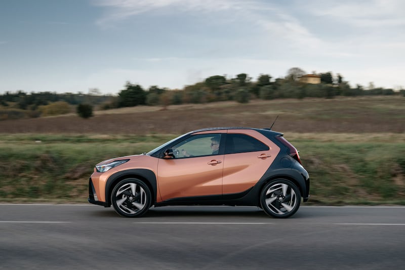 Nuova Toyota Aygo X Hybrid: guarda la gallery 10