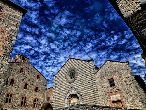Lucignano, il paese dell'albero d'oro