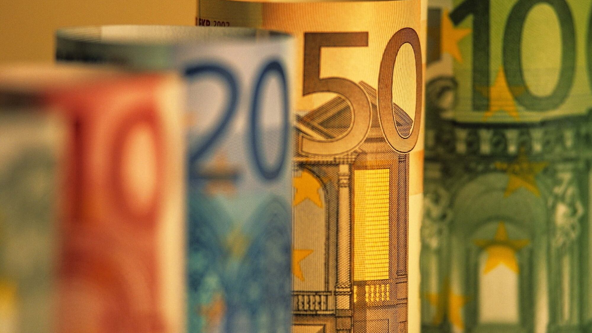 Arriva la tredicesima. Date, bonus e tasse: tutto quello che c'è da sapere
