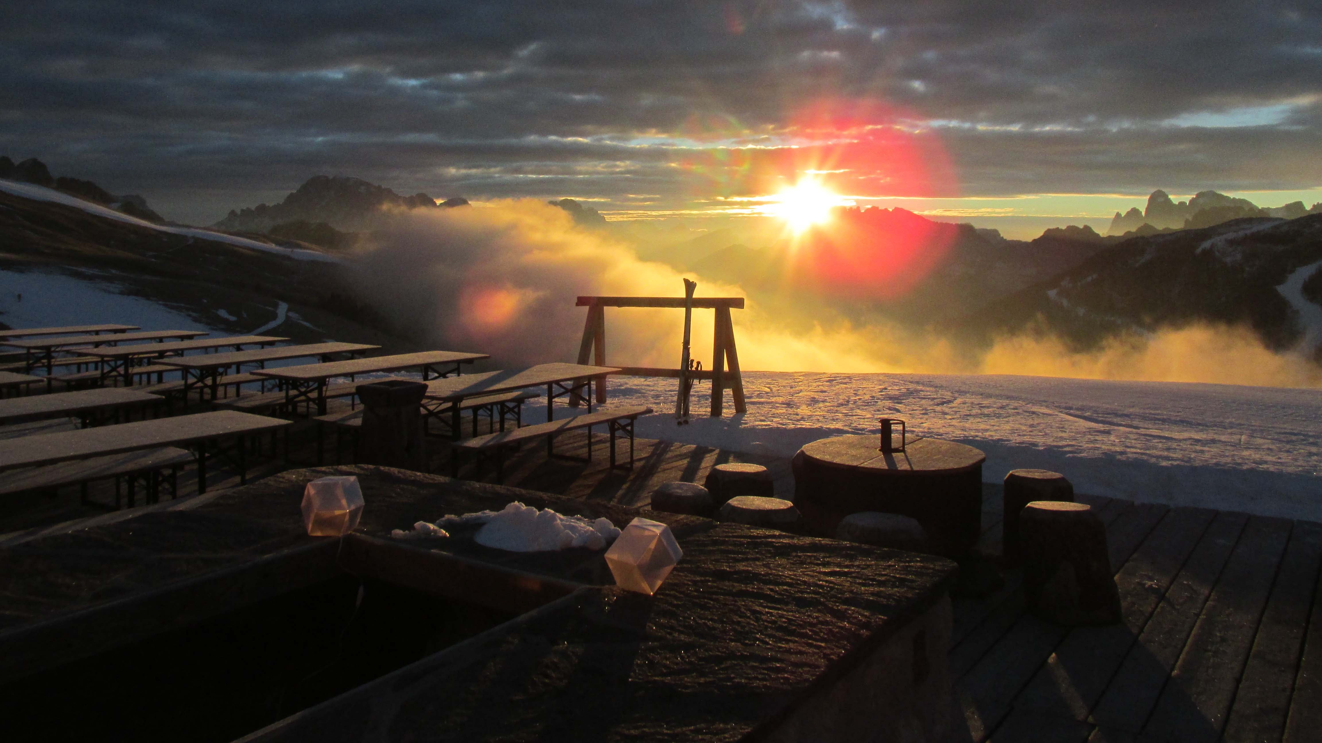 Alba "Sunrise" sulle Dolomiti all'Alpe Lusia - San Pellegrino