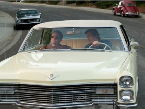 La Cadillac Coupé de Ville di Pitt e Di Caprio in "C'era una volta ad Hollywood"