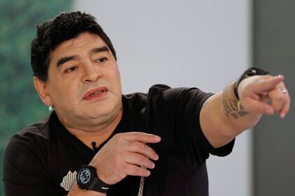 Maradona si è fatto il lifting 6