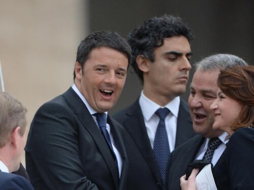 Renzi attacca Grillo e Berlusconi: "Sono facce della stessa medaglia"