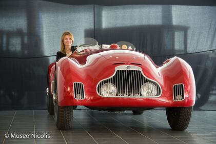 La passione per le auto a Milano con la Lancia Astura Spider 1