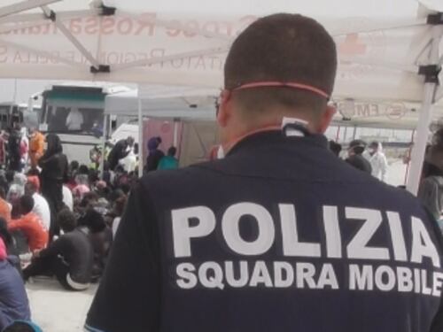 Migranti, condannato lo scafista che trafficava uomini in Sicilia
