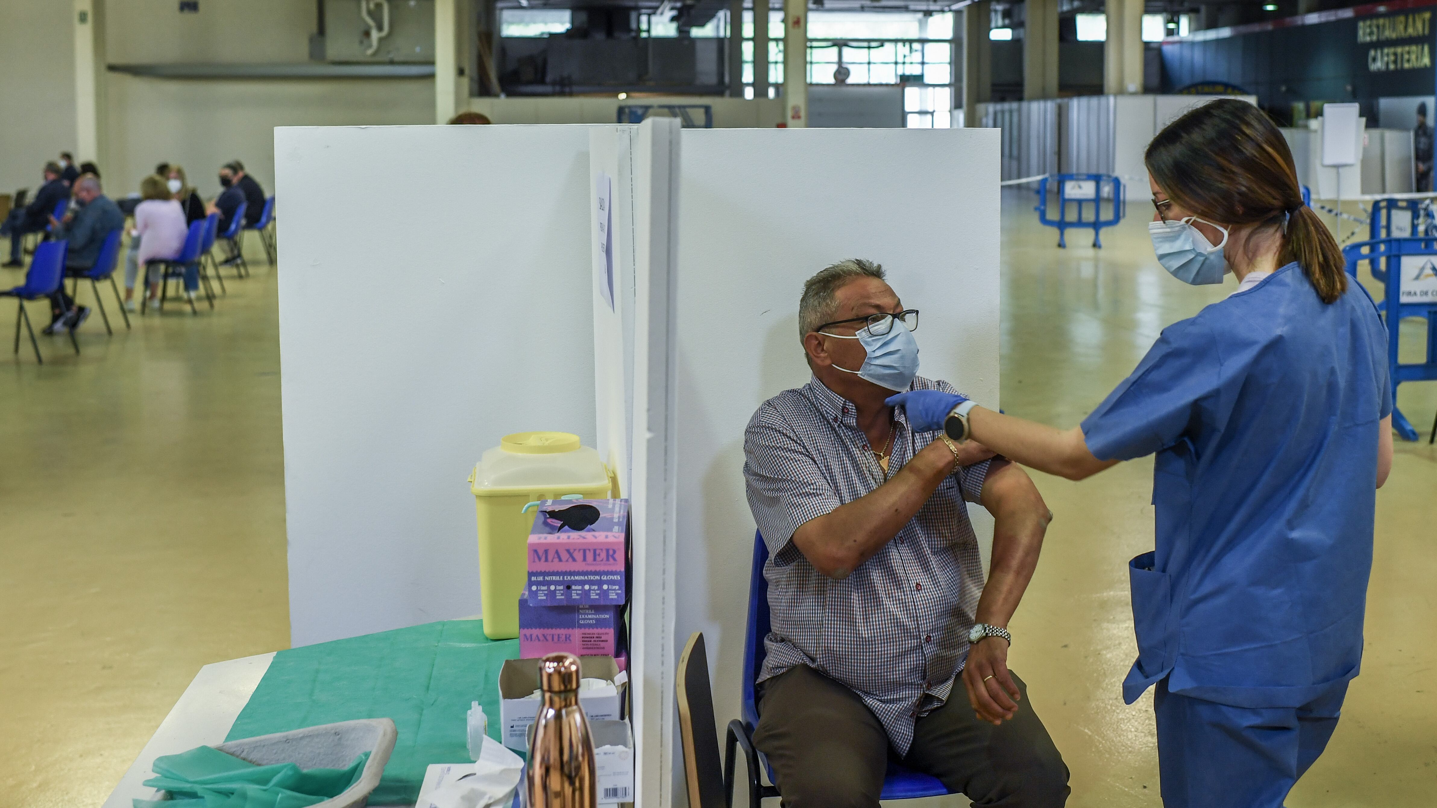 Vaccinazioni, partiti i 30enni. E sono in arrivo 450mila dosi