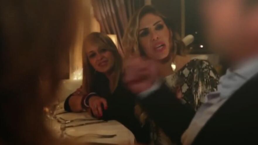 Le Iene, Ilary Blasi e l'orgia in diretta