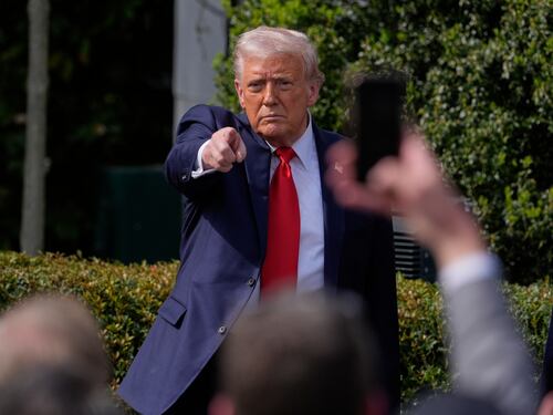 "Harvard sostiene i terroristi": così Trump lancia l'assalto alle università Usa