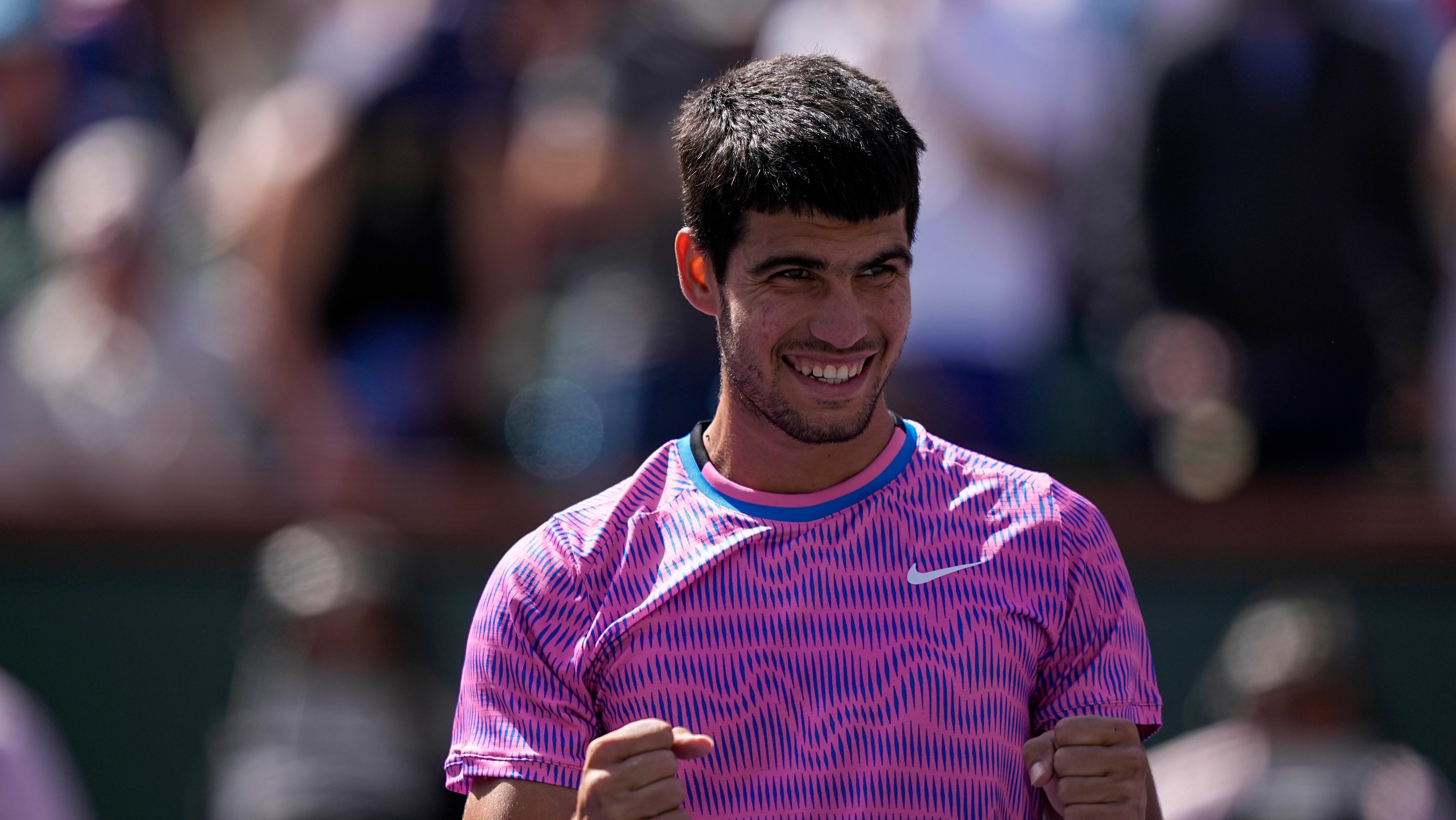 Indian Wells, l’invasione delle api non ferma Alcaraz: semifinale con Sinner