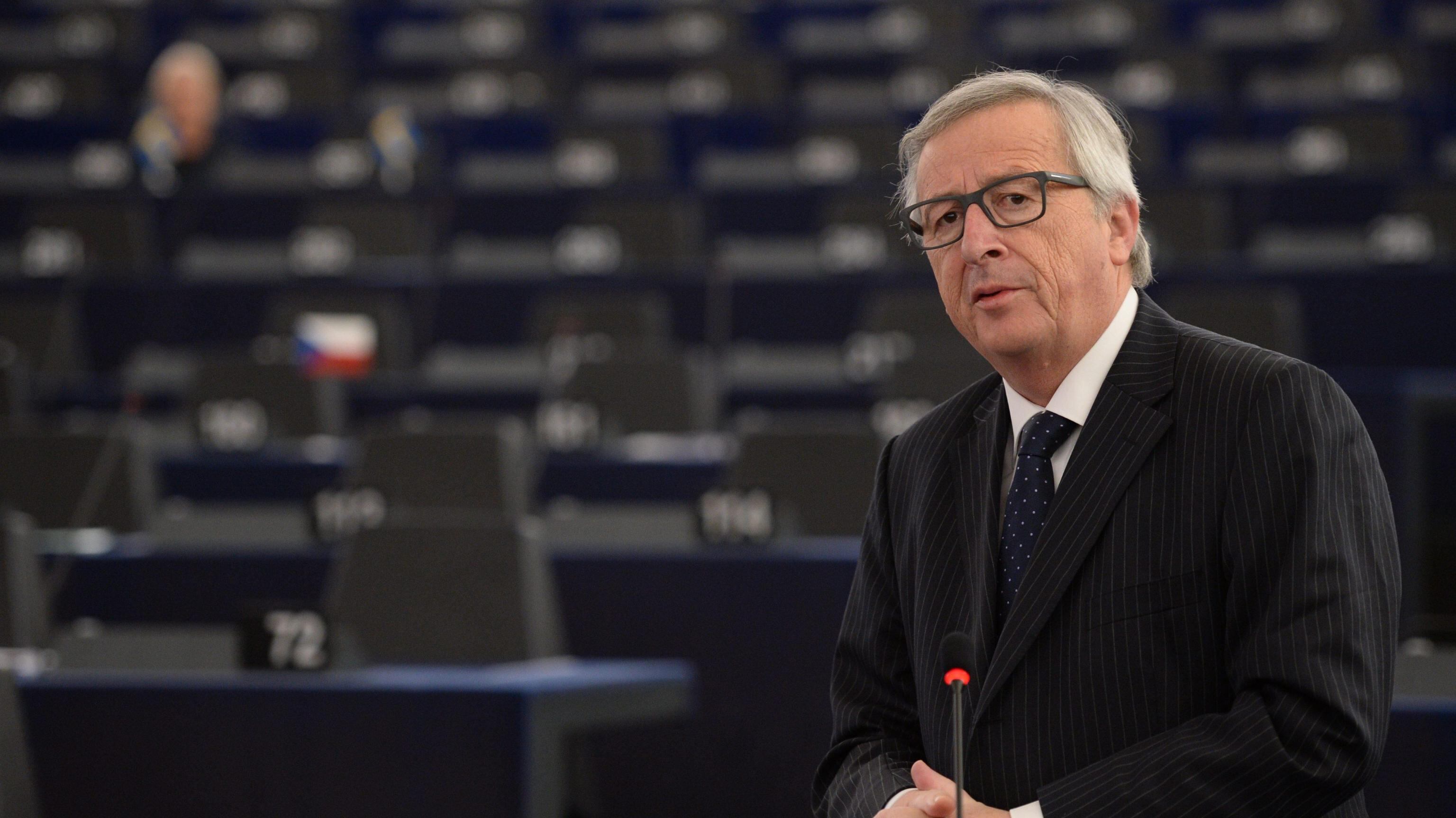 Immigrati, Juncker alla Ue: "Dobbiamo aprire le porte"