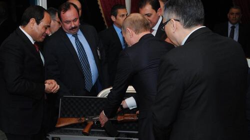 Il kalashnikov di Putin 1
