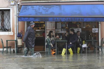 Ancora disagi a Venezia. Acqua alto a 160 cm 3