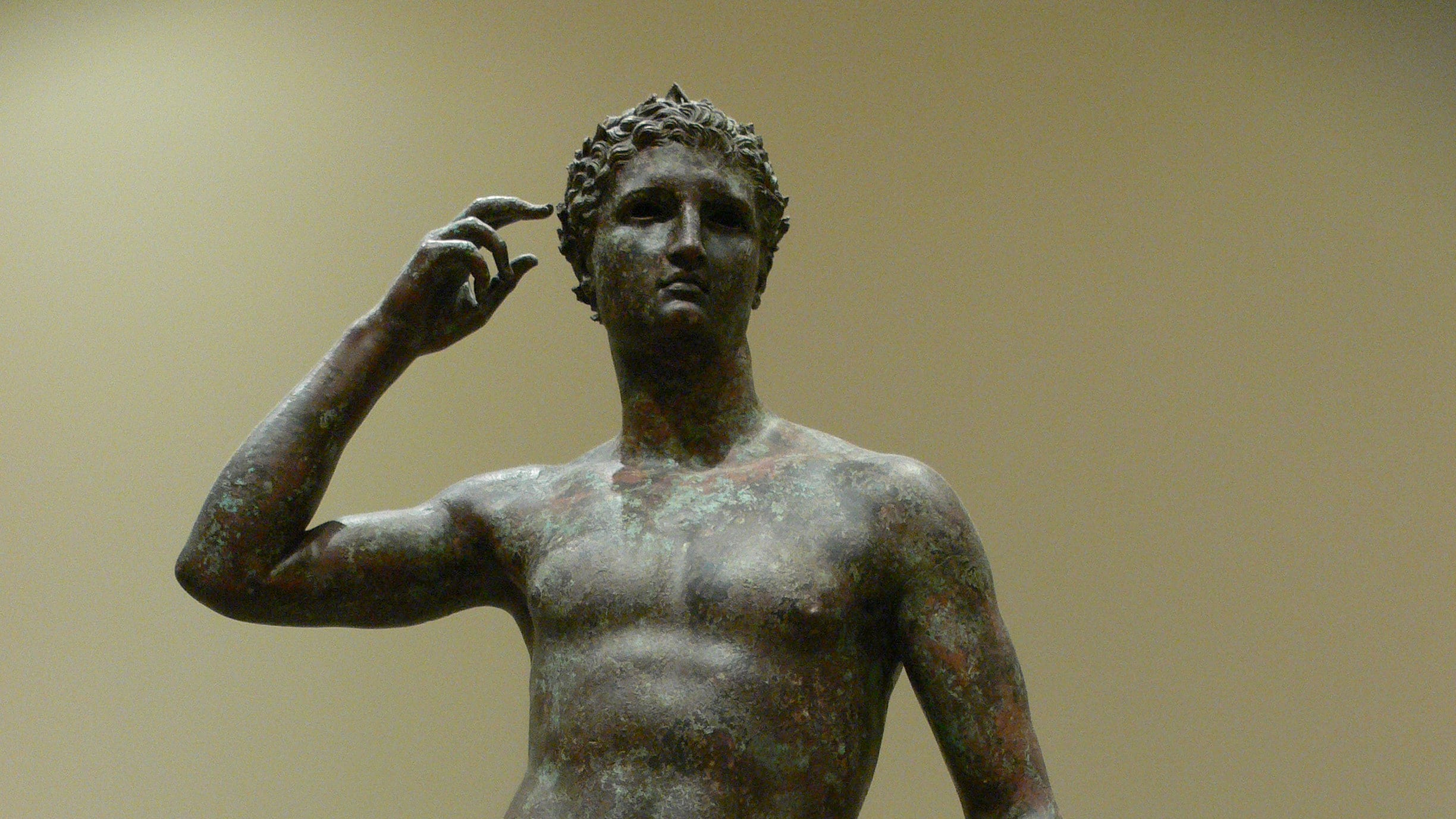 Bonisoli batte i pugni: "Il Getty ci ridia Lisippo, è in gioco la dignità dell'Italia"