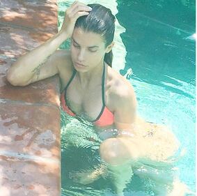 Elisabetta Canalis compie 38 anni: le foto sexy 17