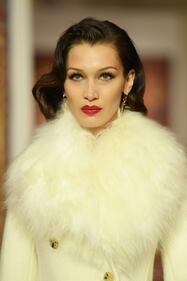 Bella Hadid sexy a Parigi 8