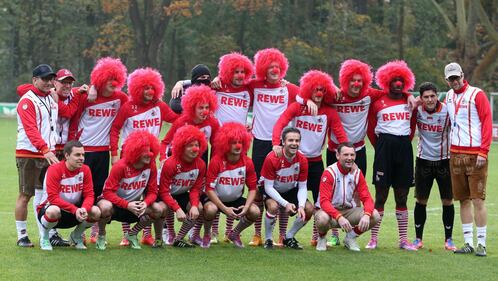 Bundesliga, allenamento in tenuta da Carnevale 6