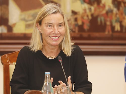 Il silenzio dell’opposizione sullo scandalo targato dem