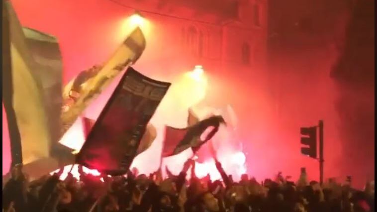 Guerriglia alla festa della Lazio: dieci poliziotti feriti dagli ultras