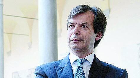 Intesa fa i conti con i salvataggi