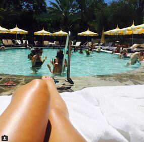Ashley Benson sexy al mare 20